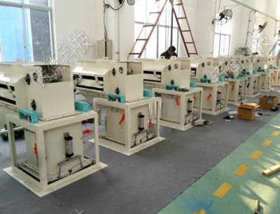 ���30ǧ�˶๦�ܰ��b�C